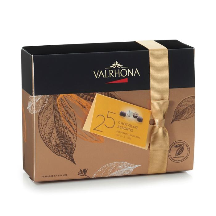 giftbox of 25 pralines by valrhona